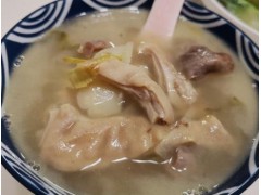 猪身上最补的一部分,比羊肉滋补比牛肉便宜,煲汤喝口感特好